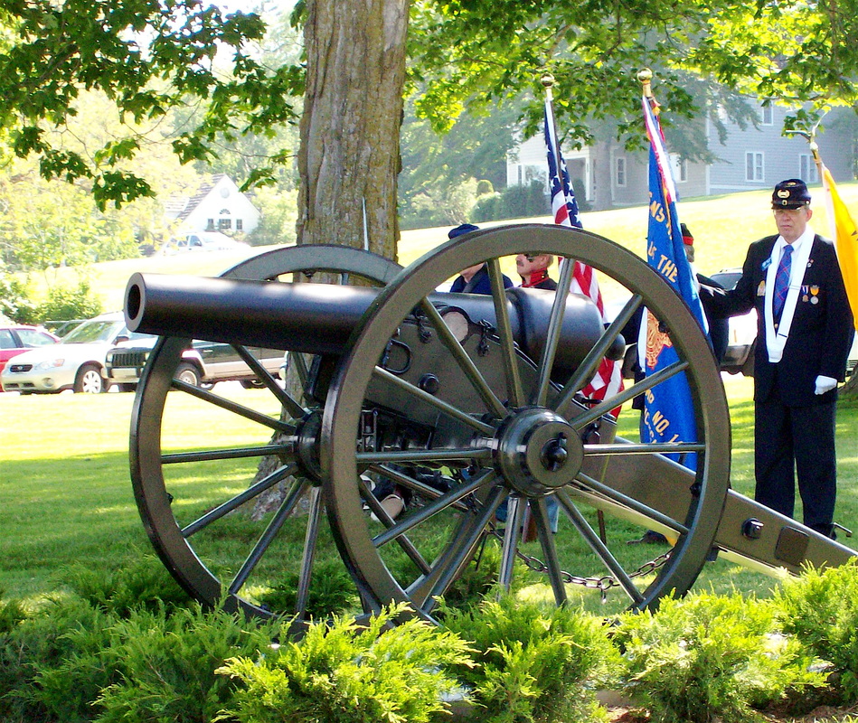 Trinity's Confederate Memorial: The USS Hartford Cannons